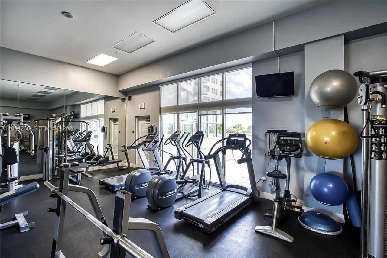 6917 Collins Ave, Unit 1012, Miami Beach, FL 33141 Photo