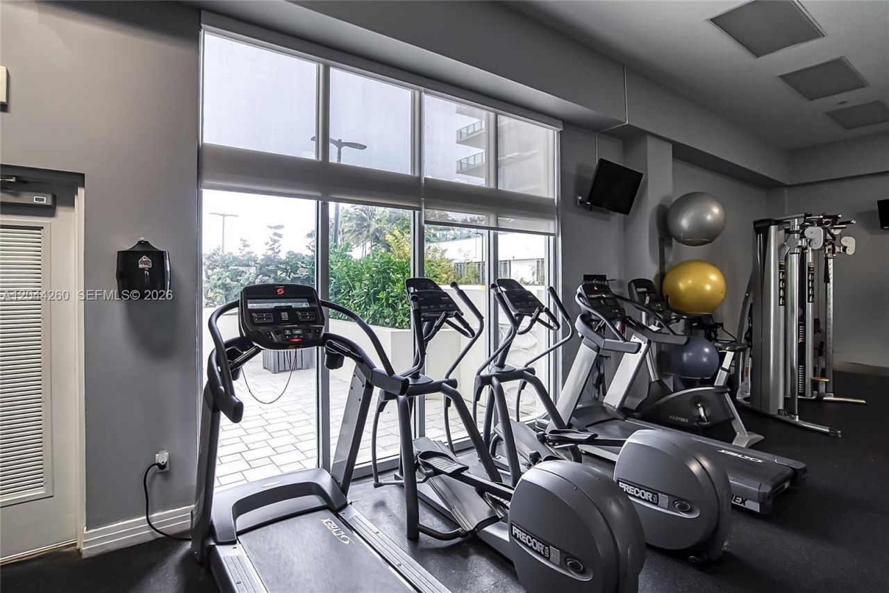 6917 Collins Ave, Unit 1012, Miami Beach, FL 33141 Photo