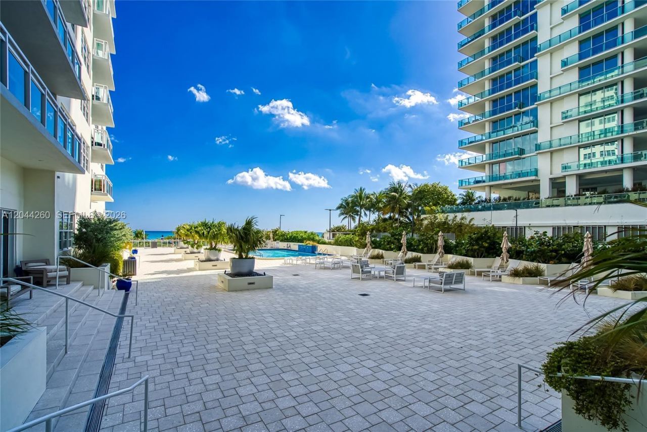 6917 Collins Ave, Unit 1012, Miami Beach, FL 33141 Photo