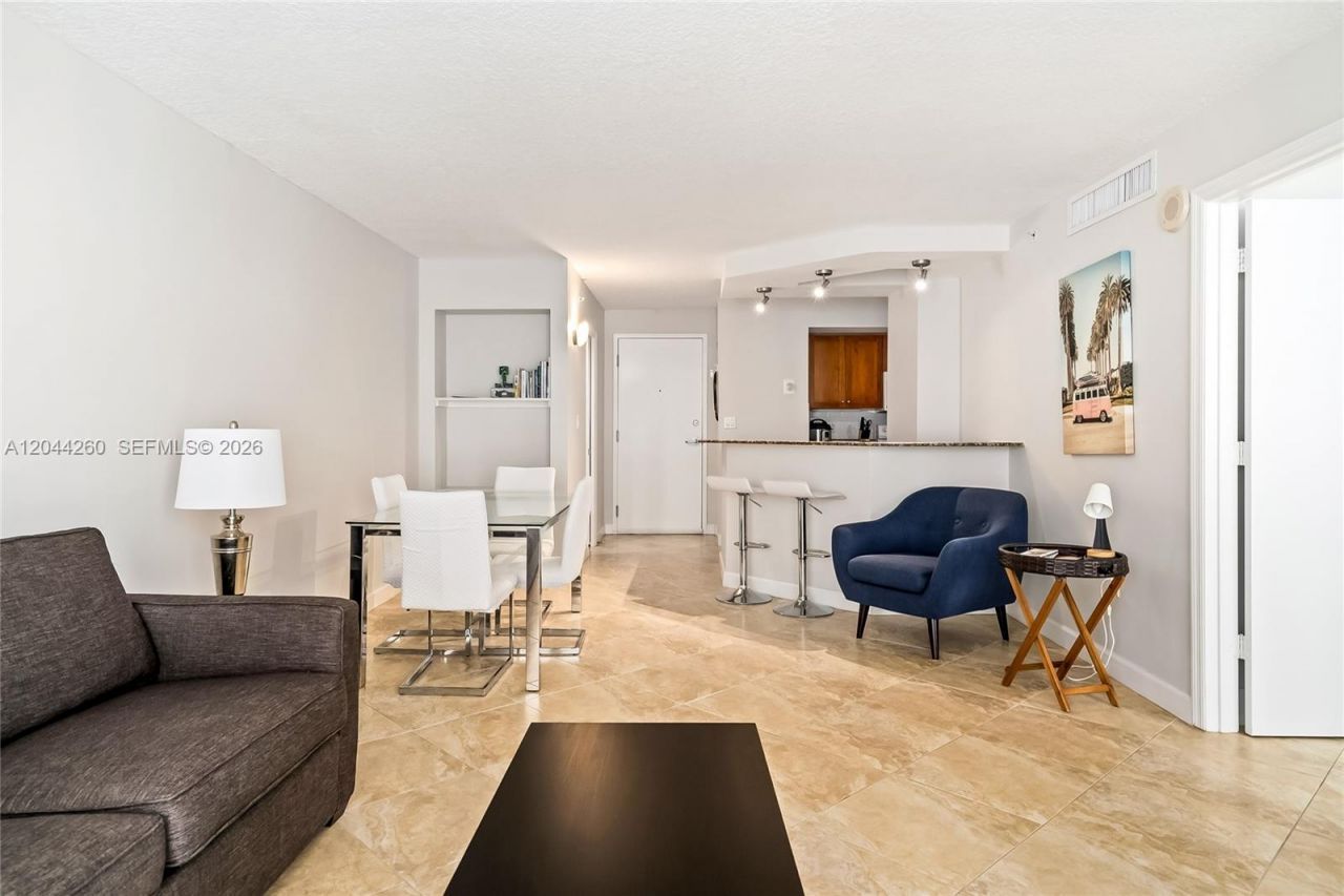 6917 Collins Ave, Unit 1012, Miami Beach, FL 33141 Photo