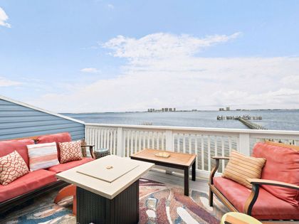 1818 Sea Pines Lane Navarre, FL 32566