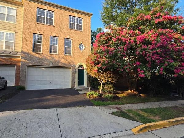 43762 LEES MILL SQUARE, LEESBURG, VA 20176