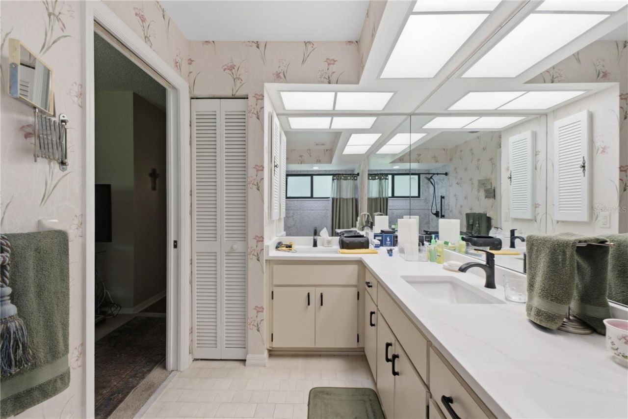 3249 Lori Lane , Unit 3249, New Port Richey, FL 34655 Photo