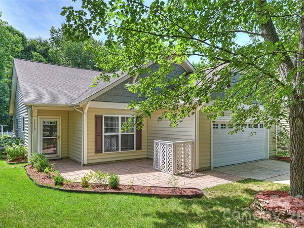 1549 Hammond Drive, Matthews, NC 28104