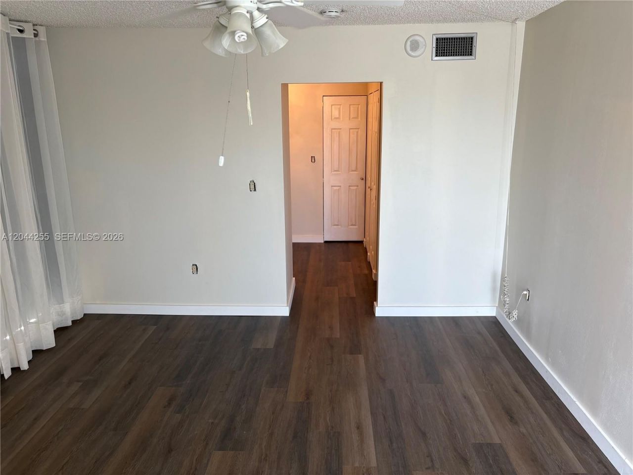 3701 N Country Club Dr , Unit 207, Aventura, FL 33180 Photo