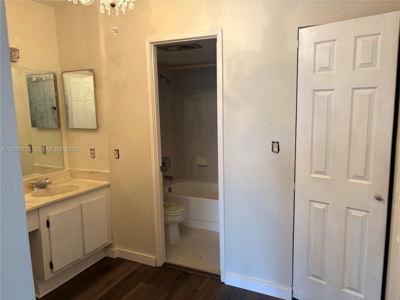3701 N Country Club Dr , Unit 207, Aventura, FL 33180 Photo