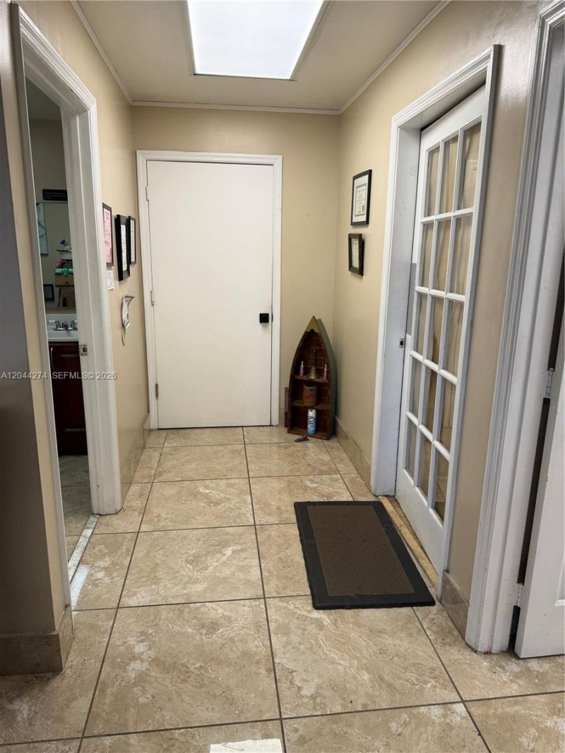 10871 NW 122nd St , Unit 30, Medley, FL 33178 Photo