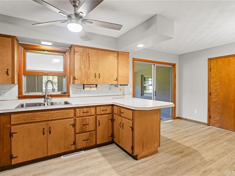 535 Barnhart Road, Troy, OH 45373 Photo 14