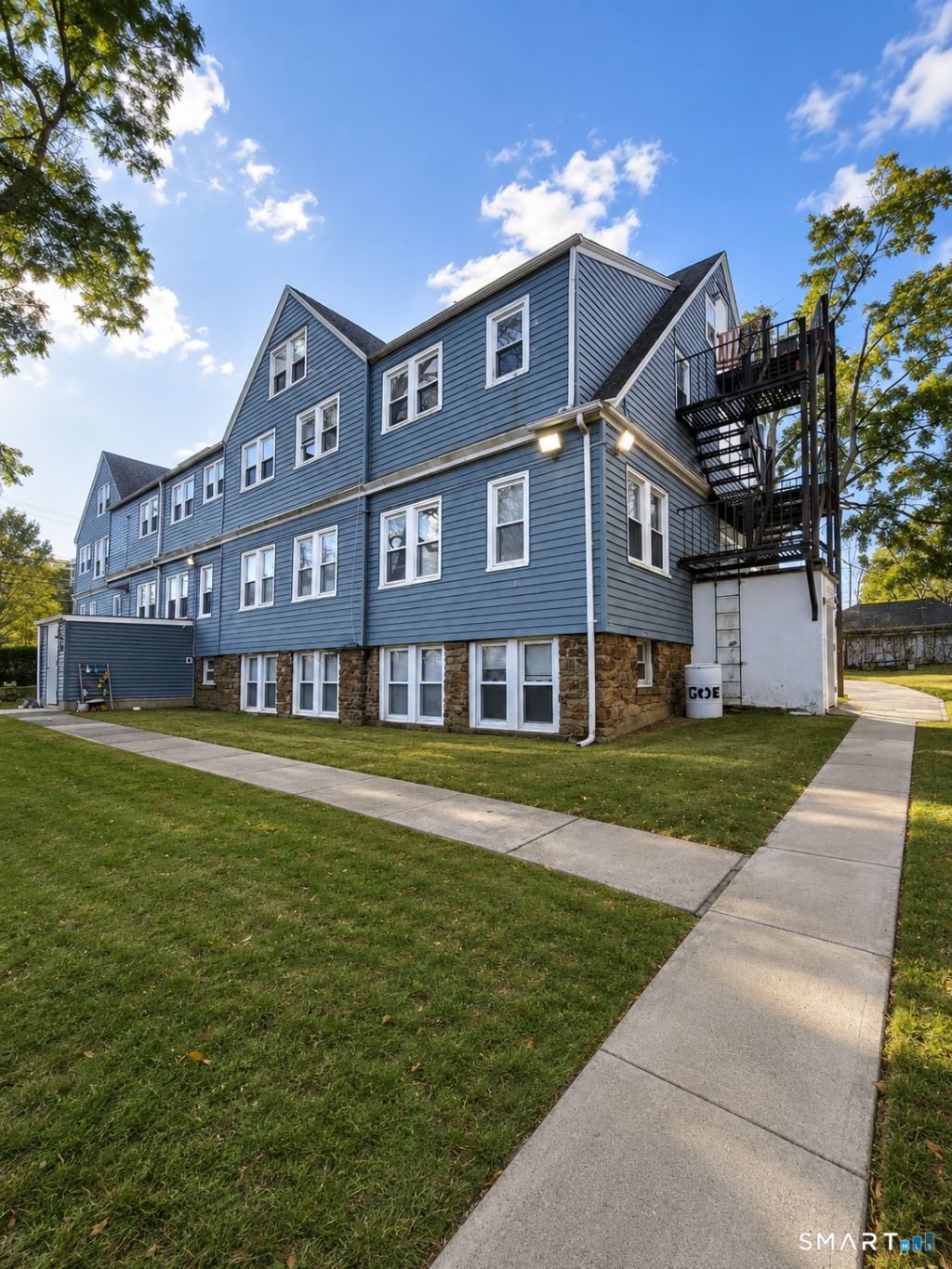 3-17 Curve, Unit 8, Branford, CT 06405 Main Photo