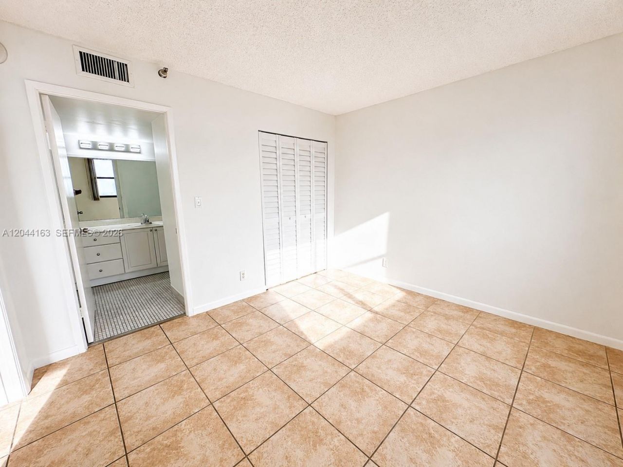 290 174th St , Unit 1207, Sunny Isles Beach, FL 33160 Photo