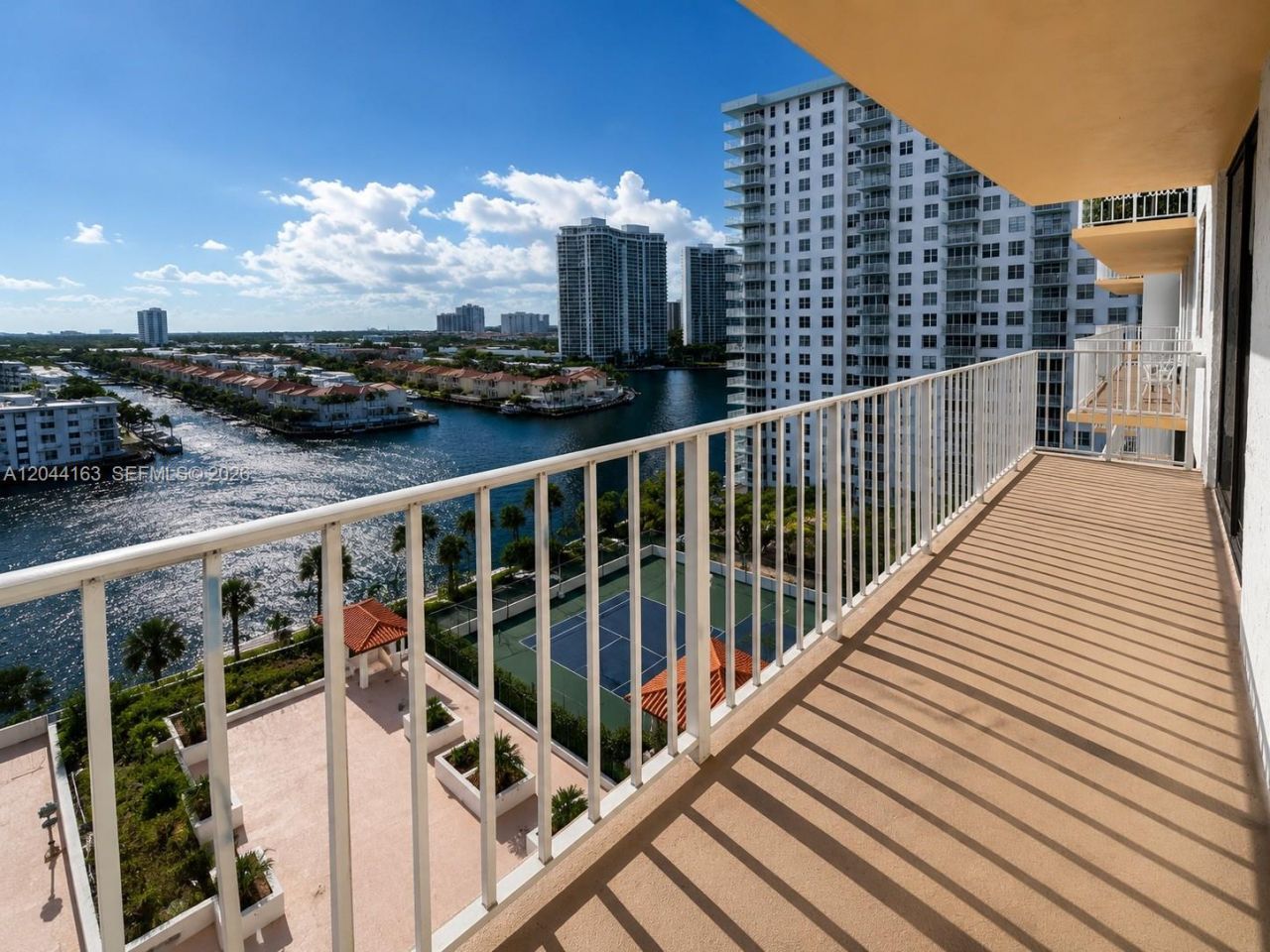 290 174th St , Unit 1207, Sunny Isles Beach, FL 33160 Photo
