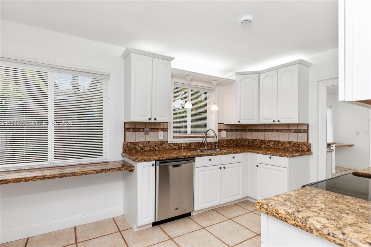 9030 SW 184th Ter , Cutler Bay, FL 33157 Photo