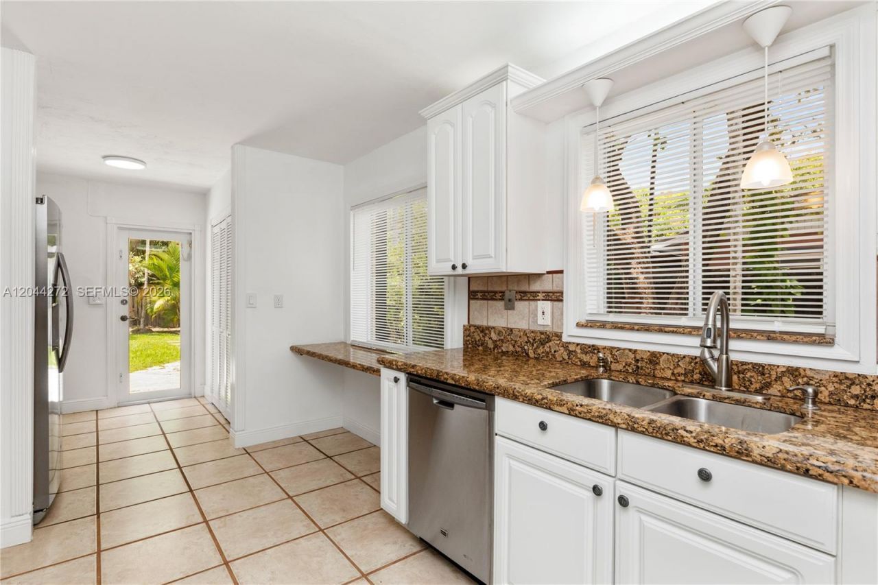 9030 SW 184th Ter , Cutler Bay, FL 33157 Photo