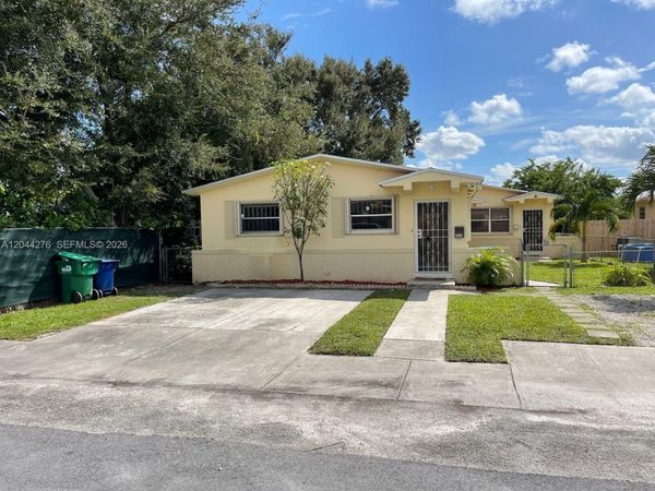 2428 NW 82nd St , Unit 2428, Miami, FL 33147