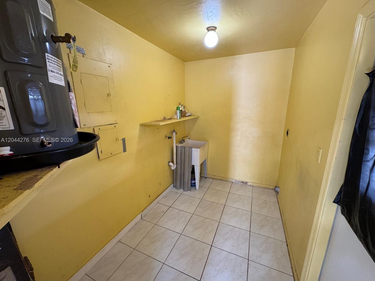 2428 NW 82nd St , Unit 2428, Miami, FL 33147 Photo