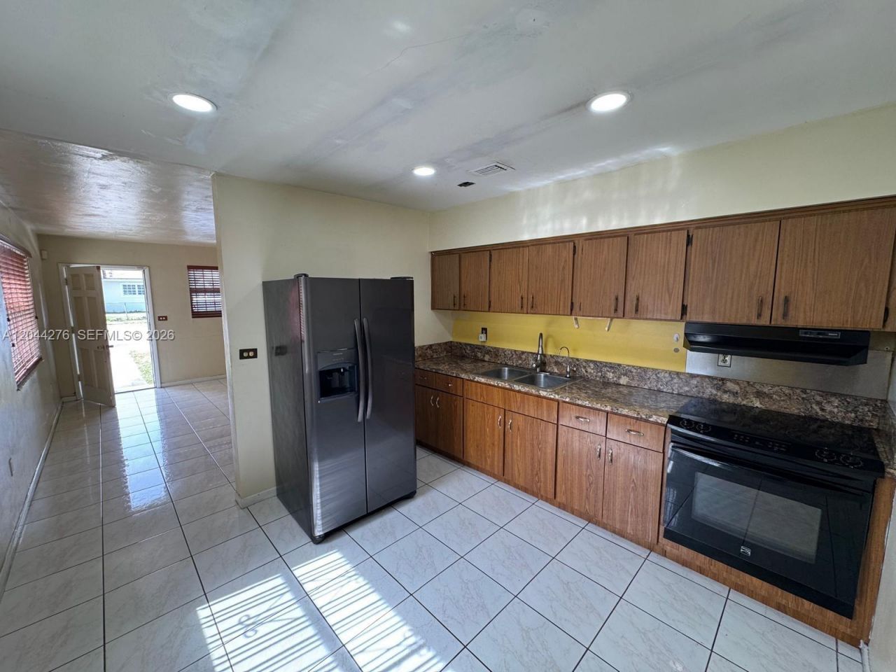 2428 NW 82nd St , Unit 2428, Miami, FL 33147 Photo