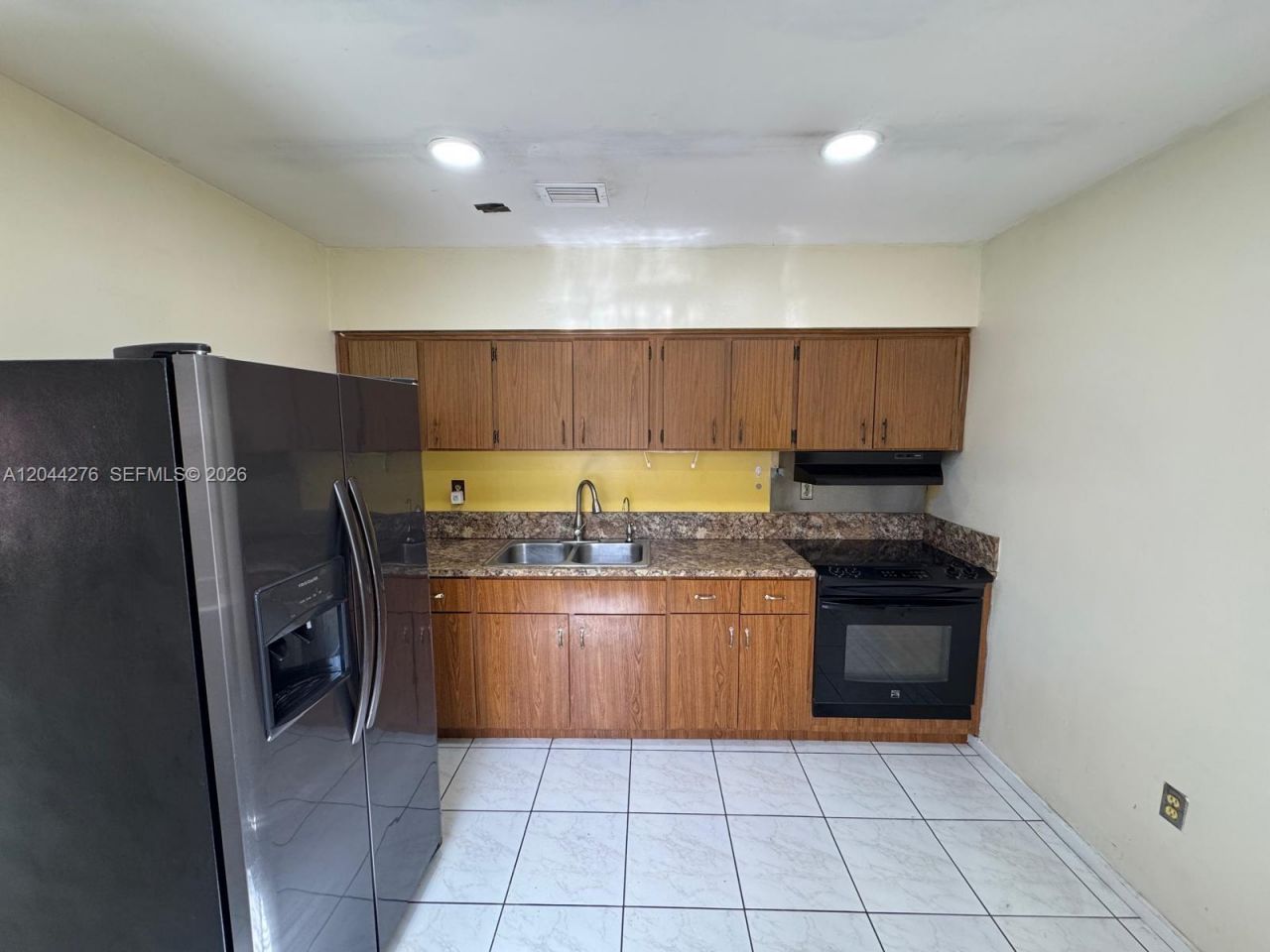 2428 NW 82nd St , Unit 2428, Miami, FL 33147 Photo
