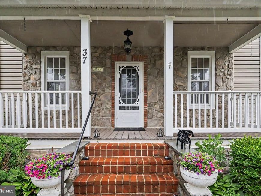 37 High Street, Stewartstown, PA 17363 Main Photo