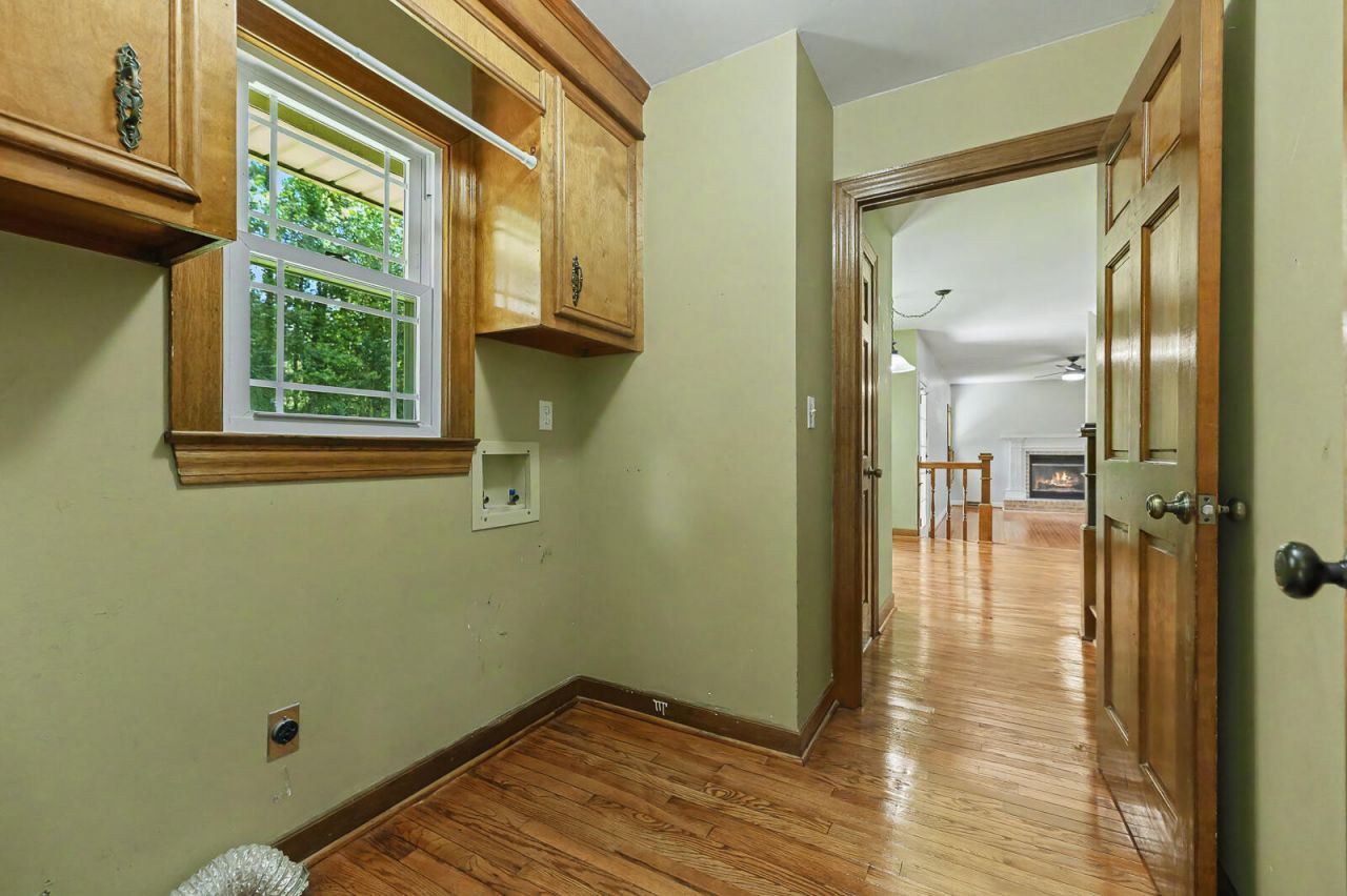300 Eastover Circle Photo 16