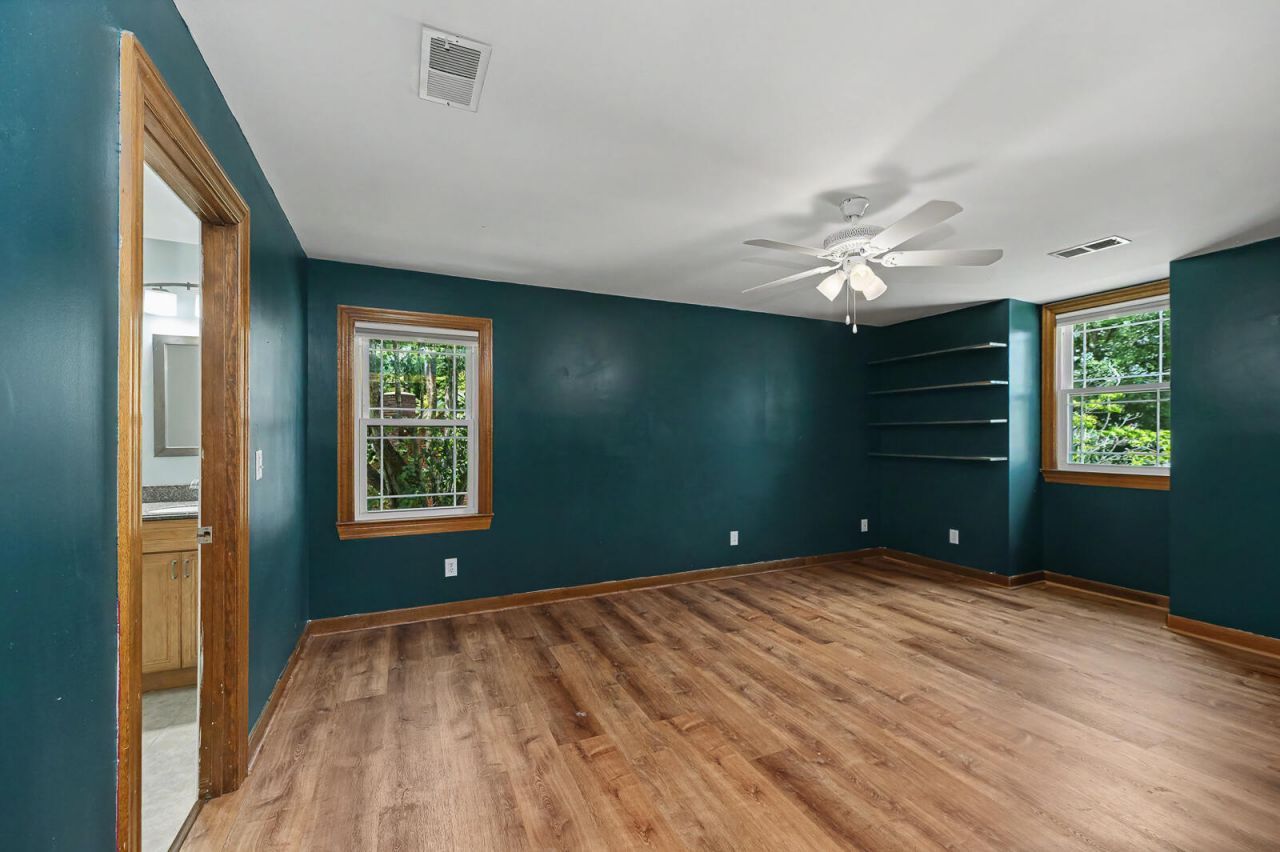 300 Eastover Circle Photo 18