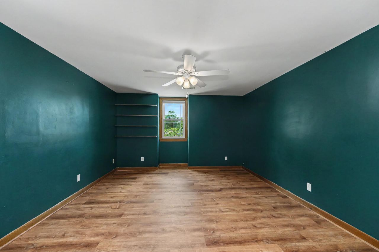 300 Eastover Circle Photo 19