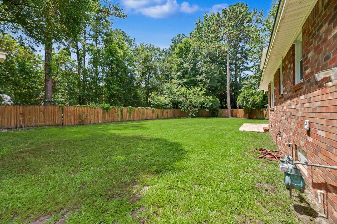 300 Eastover Circle Photo 34