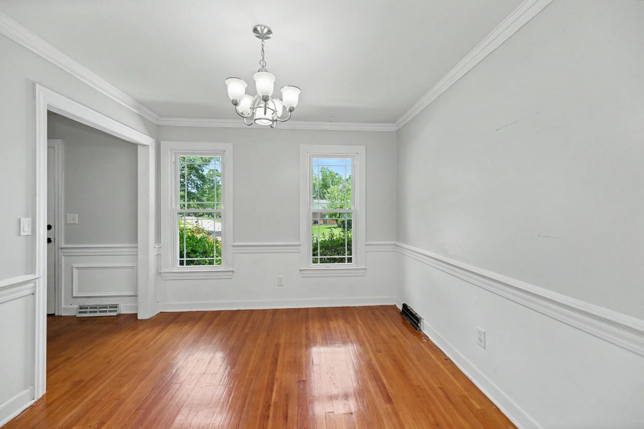 300 Eastover Circle Photo 5