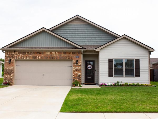 4806 BARRETT OAKS DR, Millington, TN 38053