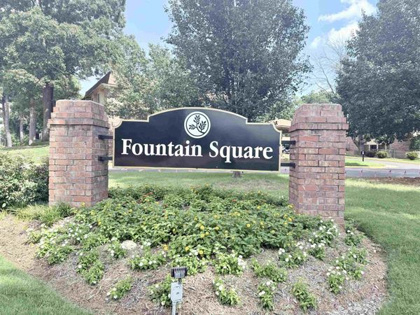 1860 W POPLAR WOODS CIR W, Unit 3, Germantown, TN 38138