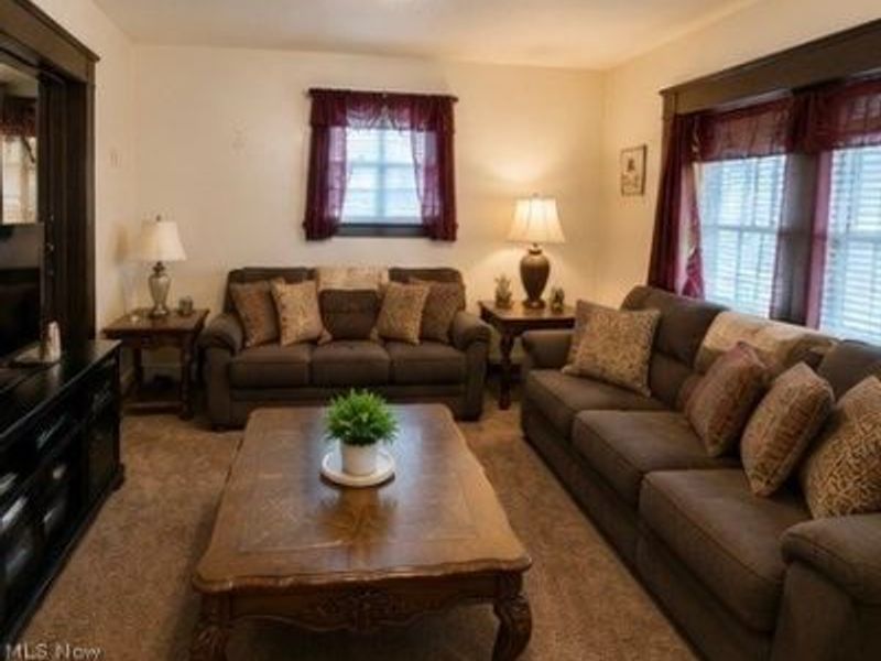 1722 Cliffview Road, Cleveland, OH 44112 Photo 2