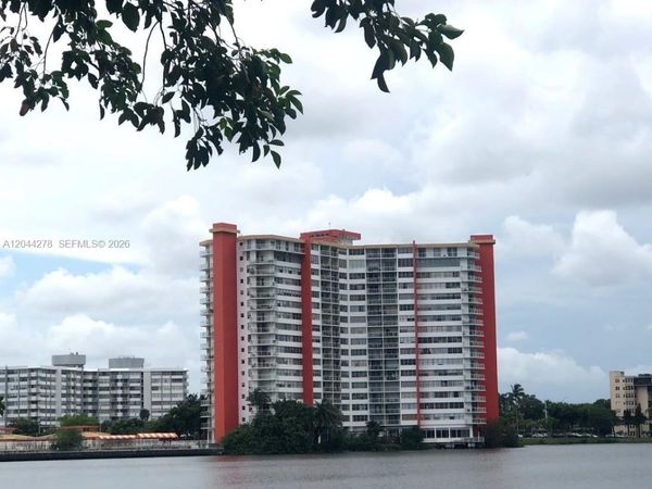 Unit 1111W, Miami, FL 33179