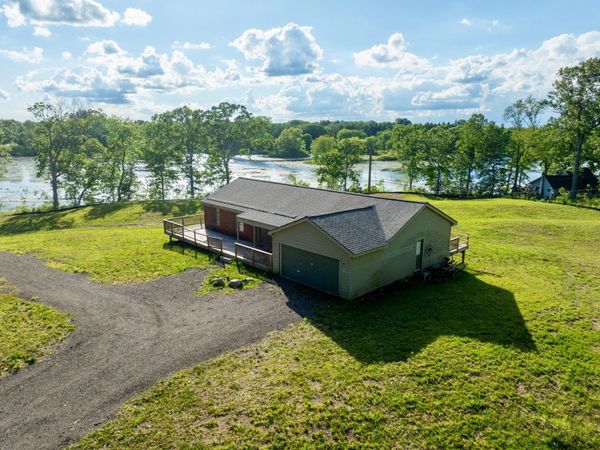 5245 Grass Lake Road, White Lake, MI 48383
