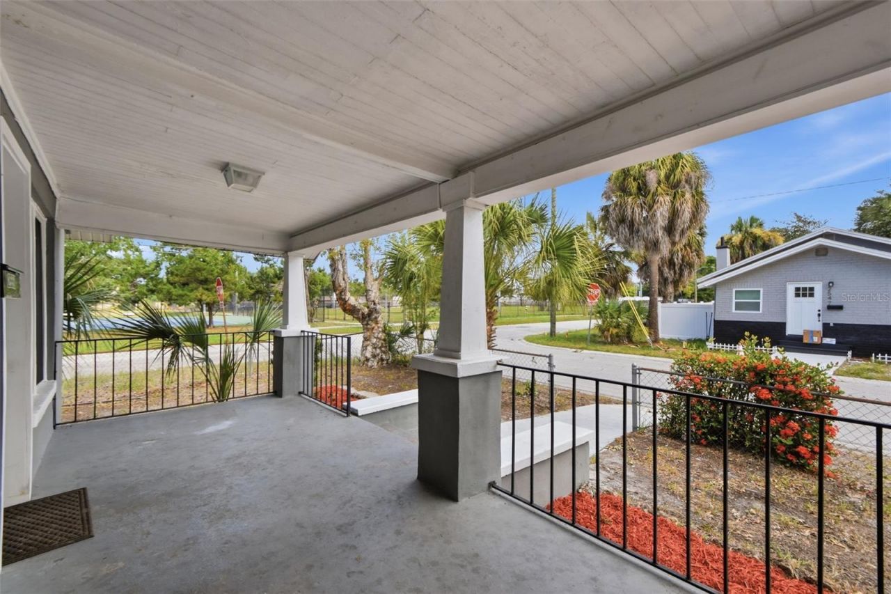 2550 10th Avenue S, Saint Petersburg, FL 33712 Photo