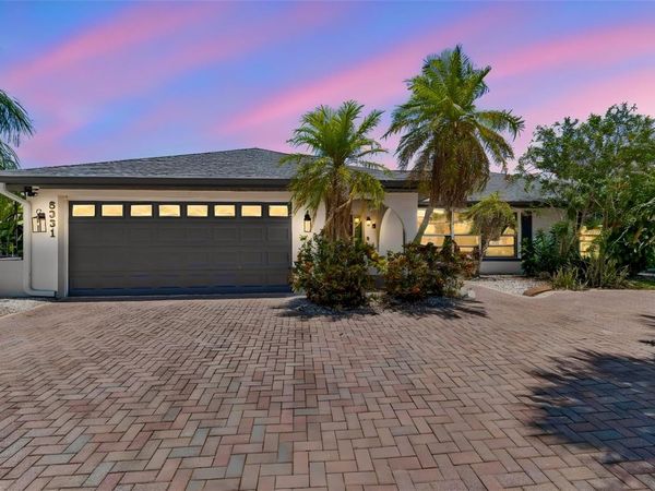 6331 COCOA LANE , APOLLO BEACH, FL 33572