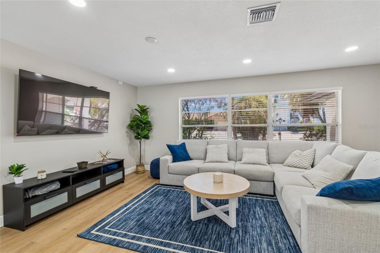 6331 Cocoa Lane , Apollo Beach, FL 33572 Photo