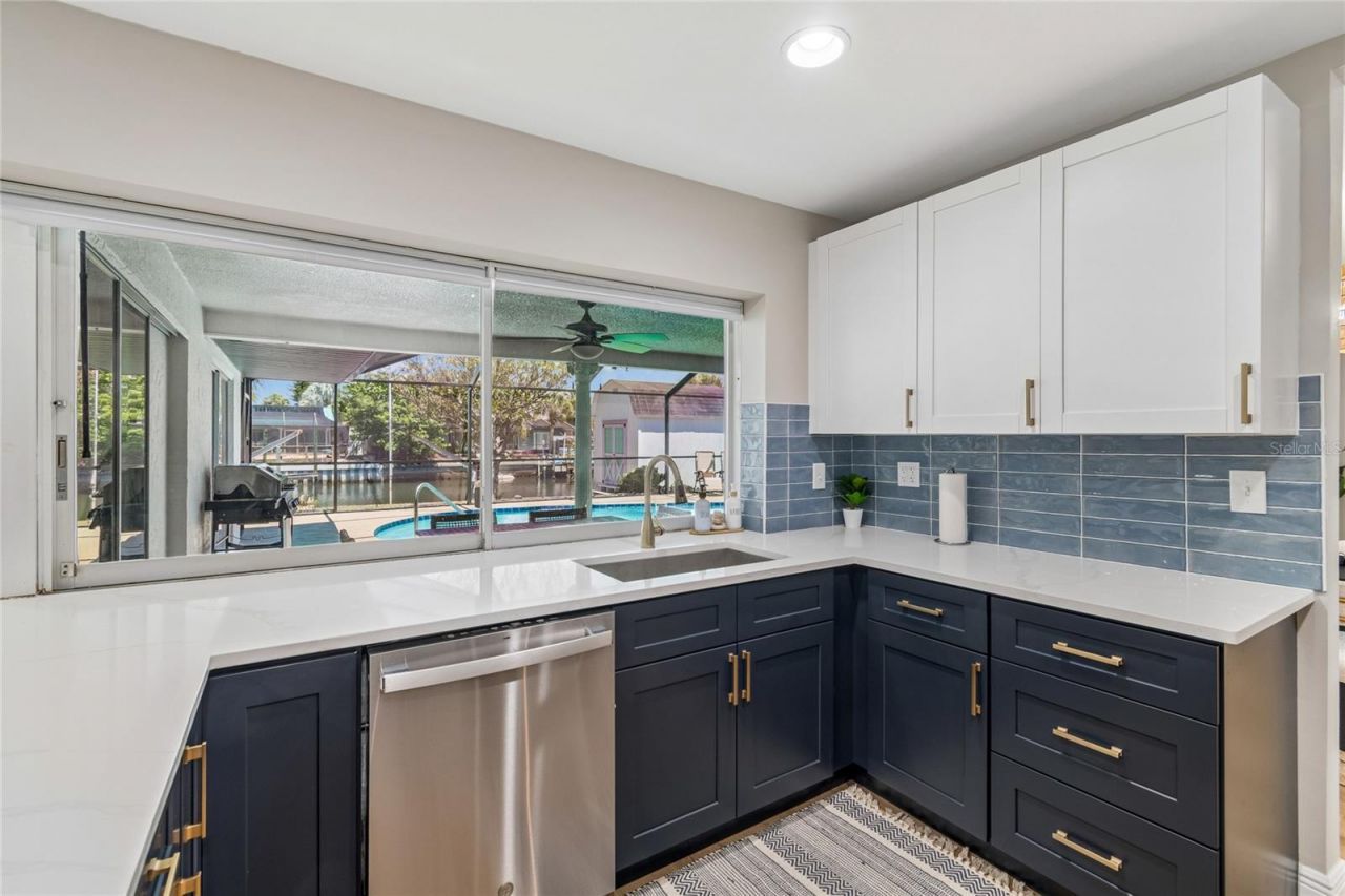6331 Cocoa Lane , Apollo Beach, FL 33572 Photo