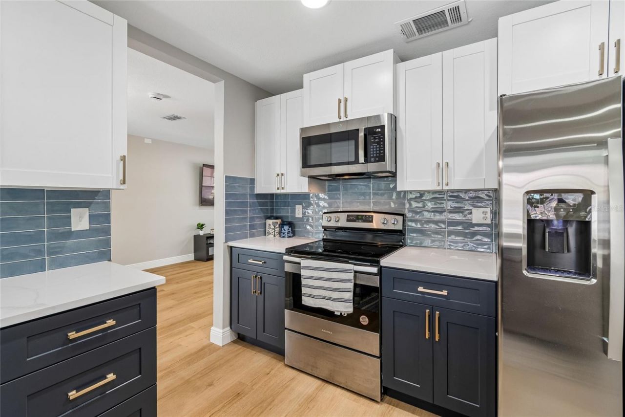 6331 Cocoa Lane , Apollo Beach, FL 33572 Photo