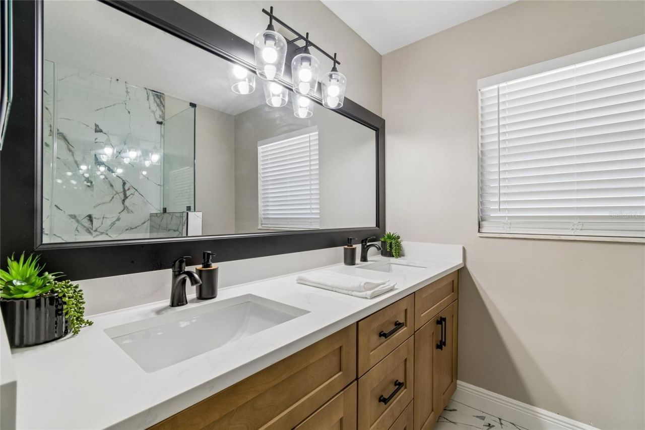 6331 Cocoa Lane , Apollo Beach, FL 33572 Photo