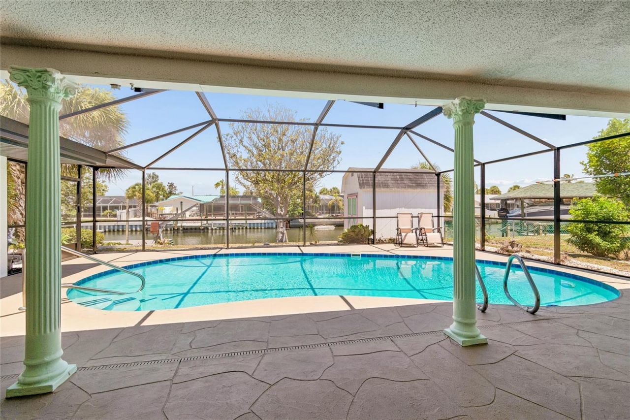 6331 Cocoa Lane , Apollo Beach, FL 33572 Photo