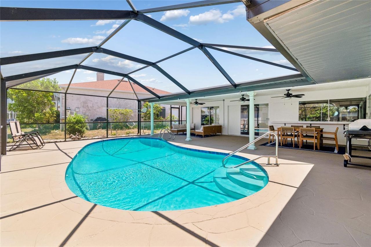6331 Cocoa Lane , Apollo Beach, FL 33572 Photo