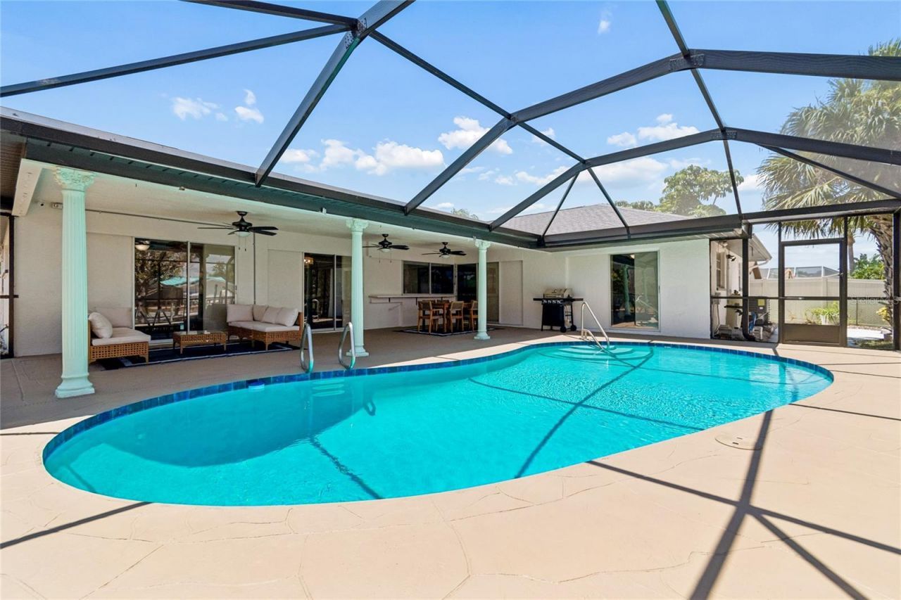 6331 Cocoa Lane , Apollo Beach, FL 33572 Photo