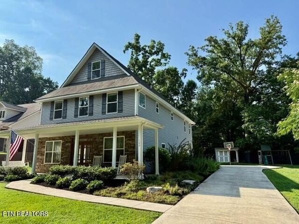 144 Wakefield Rd, Knoxville, TN 37922
