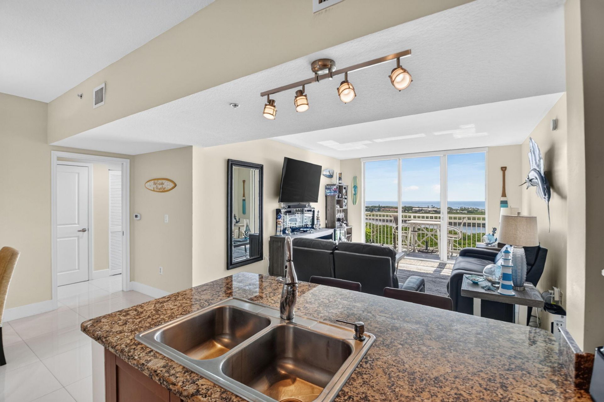 450 N Federal Highway, Unit 1406, Boynton Beach, FL 33435 Photo