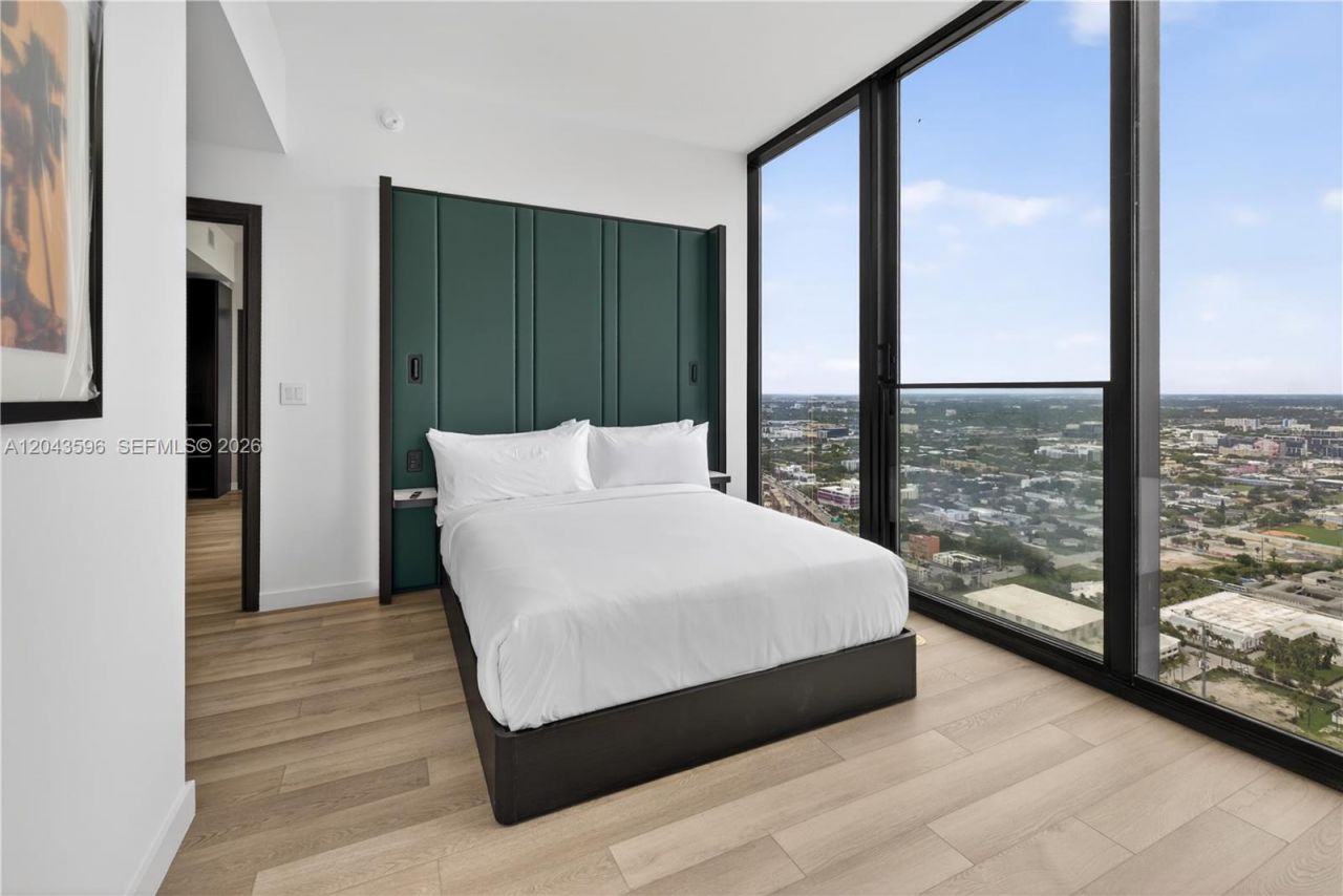20 NE 11th , Unit 4702, Miami, FL 33132 Photo