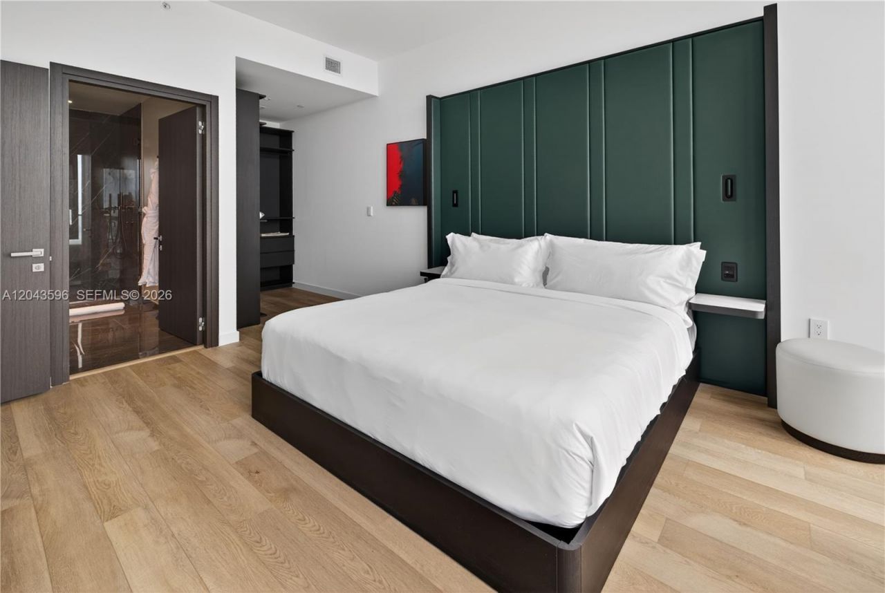 20 NE 11th , Unit 4702, Miami, FL 33132 Photo