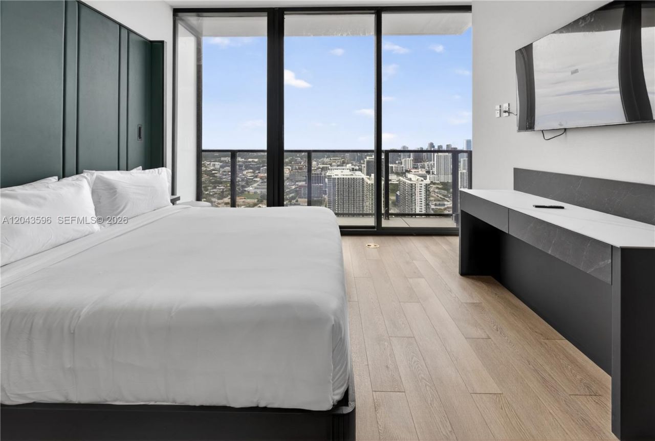 20 NE 11th , Unit 4702, Miami, FL 33132 Photo
