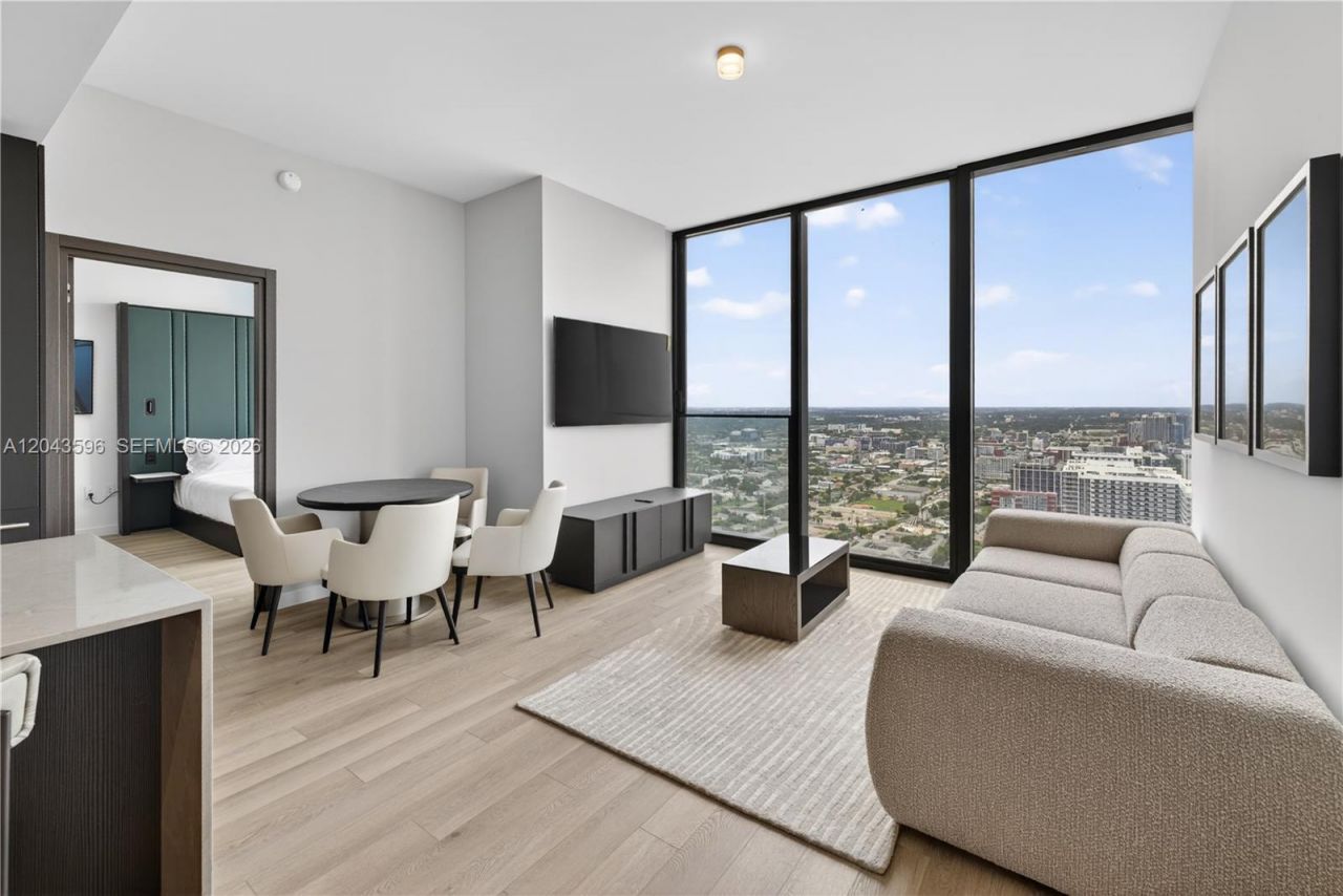 20 NE 11th , Unit 4702, Miami, FL 33132 Photo