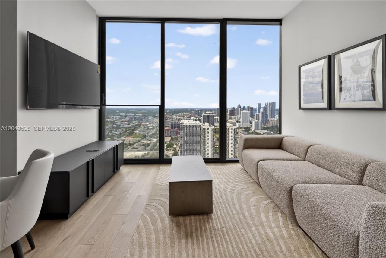 20 NE 11th , Unit 4702, Miami, FL 33132 Photo