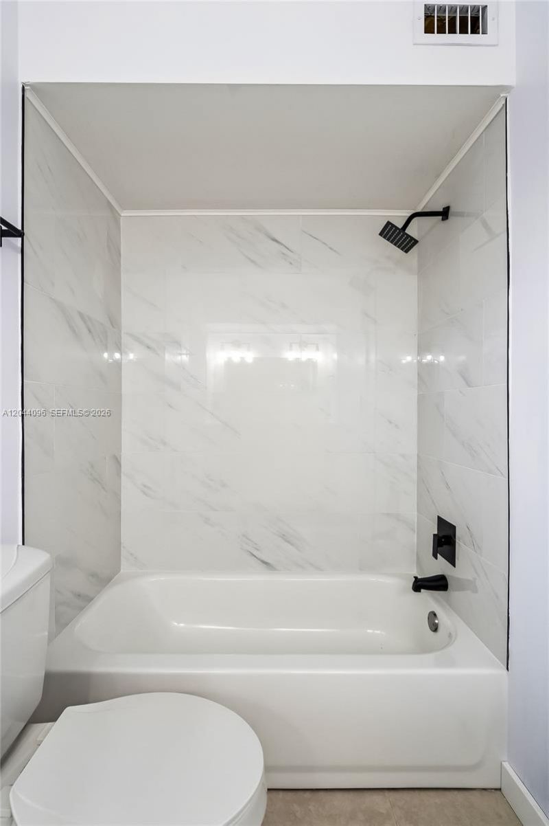 106 E Park Ln E, Hypoluxo, FL 33462 Photo