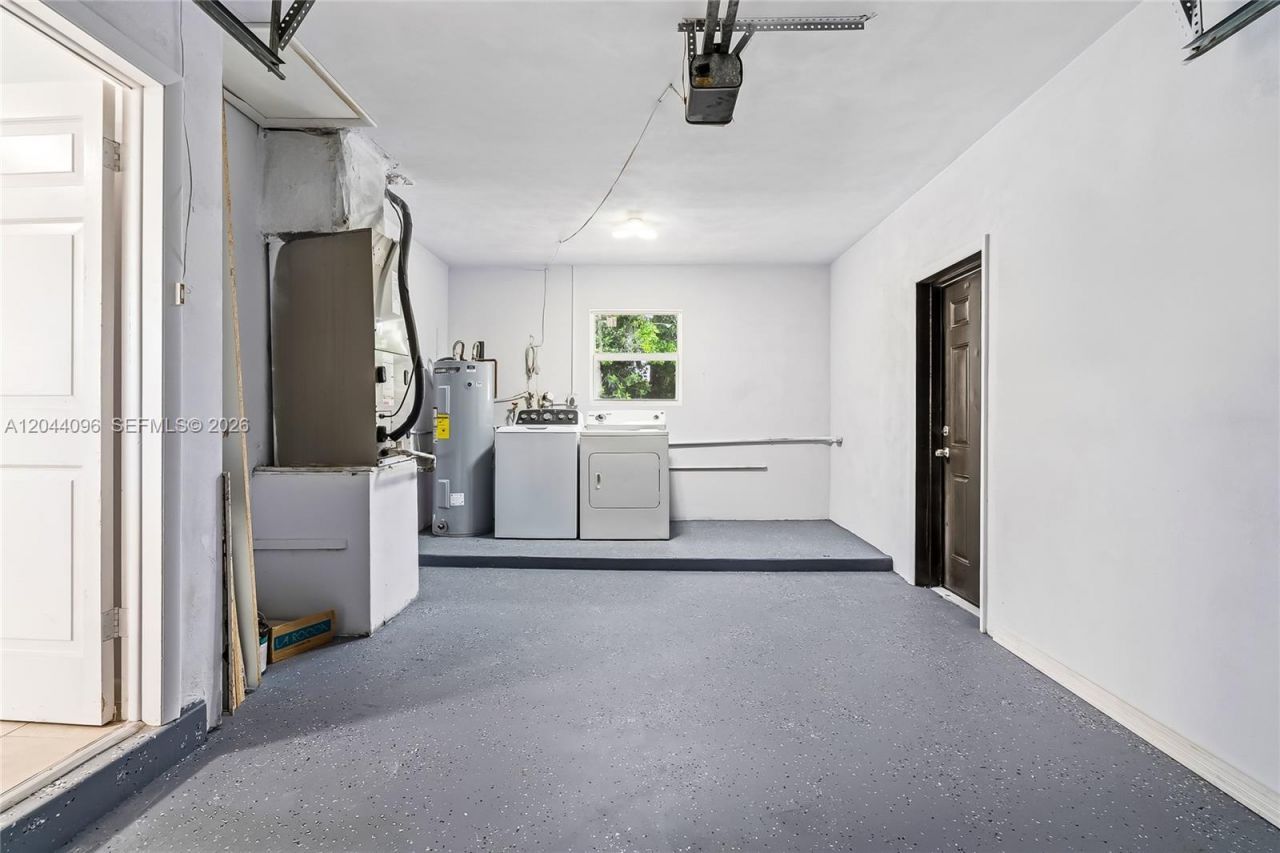 106 E Park Ln E, Hypoluxo, FL 33462 Photo